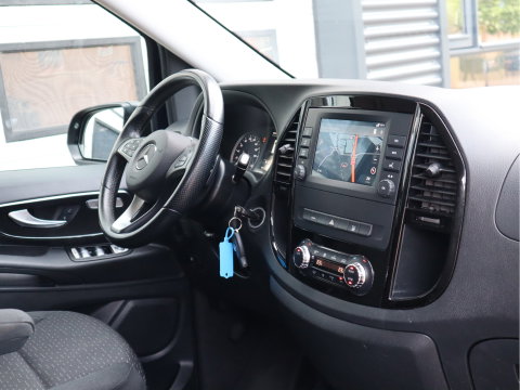 Mercedes-Benz EVITO TOURER 90 kWh Pro - 8 Persoons Kombi - incl.Taxi pakket - L2 Lang