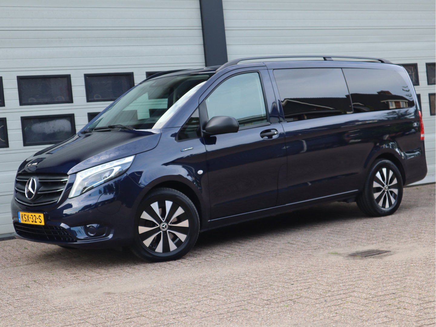 Mercedes-Benz EVITO TOURER 90 kWh Pro - 8 Persoons Kombi - incl.Taxi pakket - L2 Lang