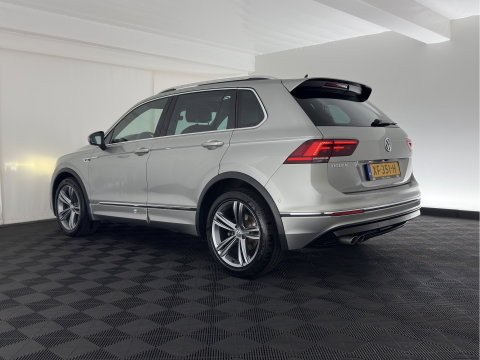Volkswagen Tiguan 1.5 TSI ACT R-Line Highline Business ⚠️Engine noise / tilting piston⚠️(INCL.BTW) Aut. *PANO | ADAPTIVE-CRUISE | FULL-LED | HEATED-COMFORTSEATS | KEYLESS | DIGI-COCKPIT | CAMERA | NAVI-FULLMAP | PRIVACY-GLASS | SHIFT-PADDLES | 19