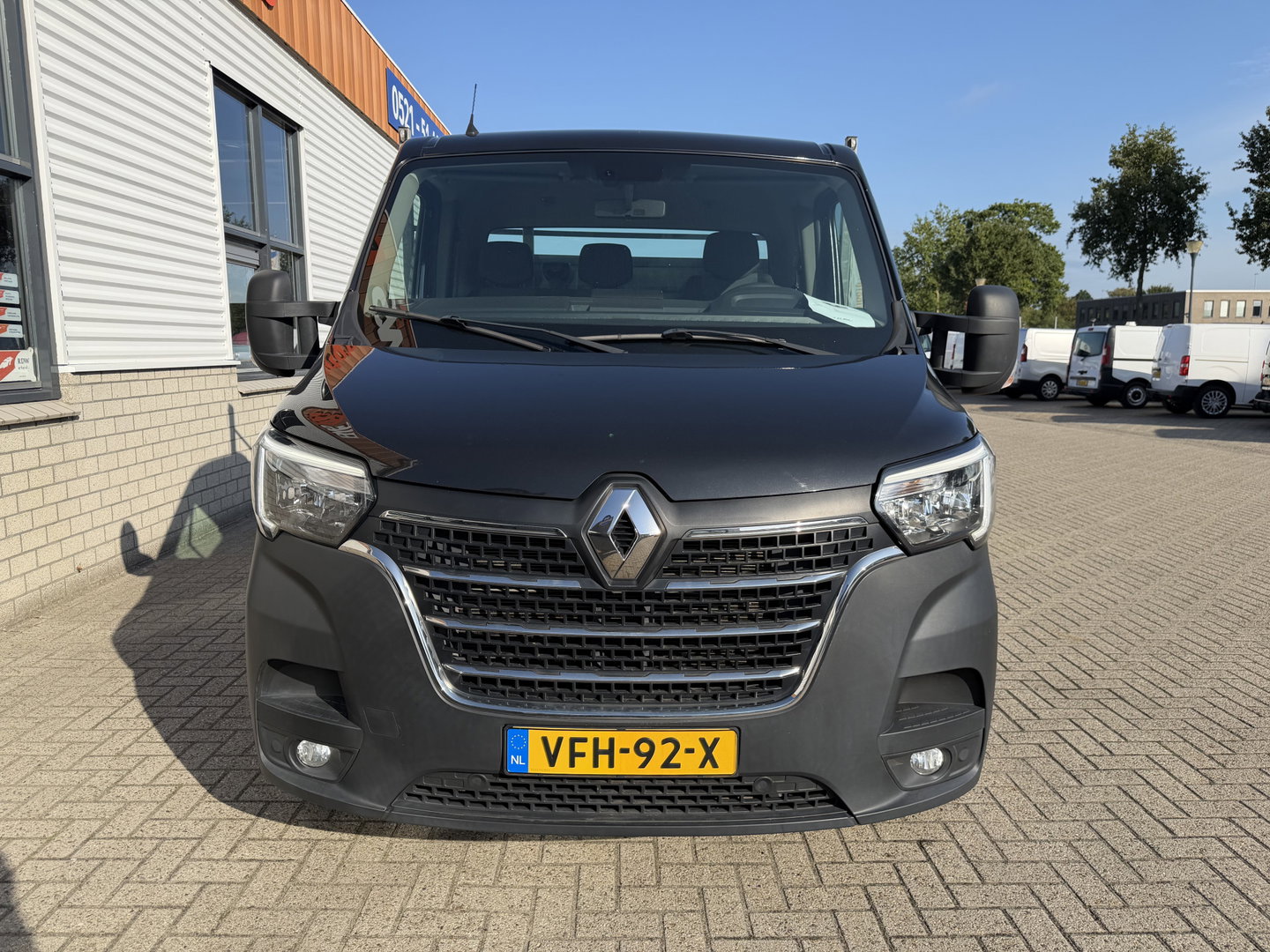 Renault Master T35 2.3 dCi 165pk L3 Energy EURO VI / vaste prijs rijklaar € 21.950 ex / lease vanaf € 358 / airco / cruise / navi / zwart metallic / pickup / plateau 375cm L x 210 cm B / euro 6