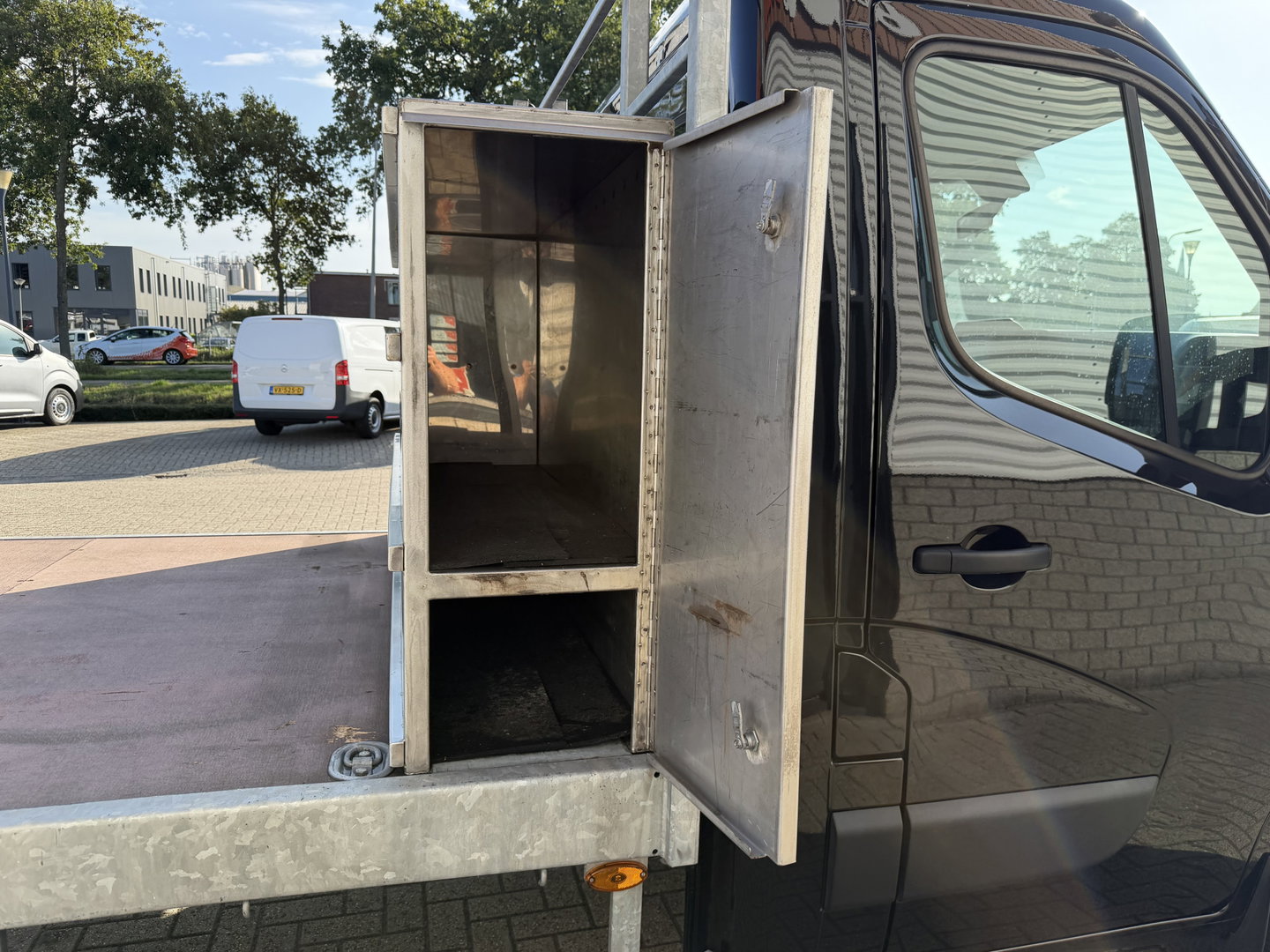 Renault Master T35 2.3 dCi 165pk L3 Energy EURO VI / vaste prijs rijklaar € 21.950 ex / lease vanaf € 358 / airco / cruise / navi / zwart metallic / pickup / plateau 375cm L x 210 cm B / euro 6