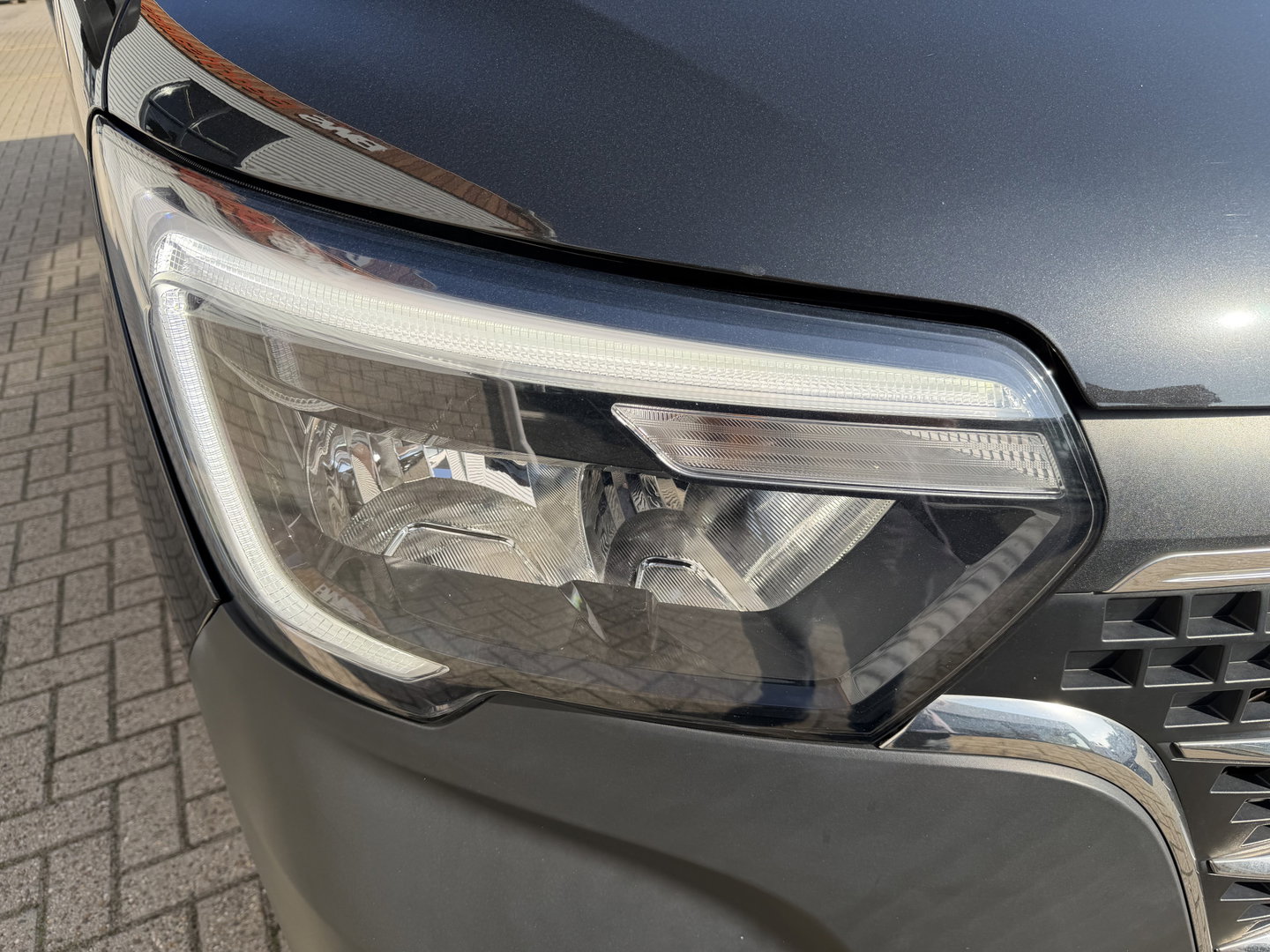 Renault Master T35 2.3 dCi 165pk L3 Energy EURO VI / vaste prijs rijklaar € 21.950 ex / lease vanaf € 358 / airco / cruise / navi / zwart metallic / pickup / plateau 375cm L x 210 cm B / euro 6
