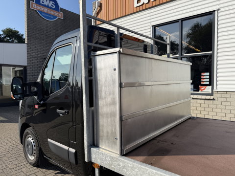 Renault Master T35 2.3 dCi 165pk L3 Energy EURO VI / vaste prijs rijklaar € 21.950 ex / lease vanaf € 358 / airco / cruise / navi / zwart metallic / pickup / plateau 375cm L x 210 cm B / euro 6