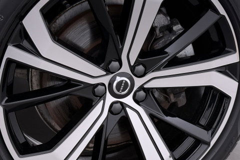 Volvo XC60 T8 Ultra Dark | Luchtvering | Bowers&Wilkins | Panoramadak | Massage | 360° Camera | Head-Up | ACC