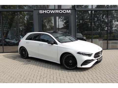 Mercedes-Benz A-Klasse 180 AMG Line PANO SFEER CAM