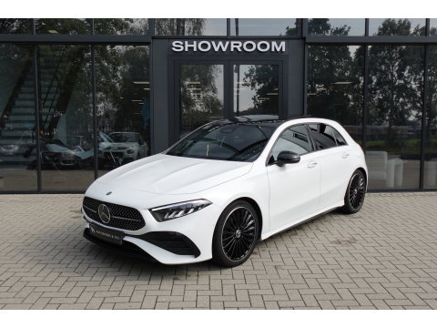 Mercedes-Benz A-Klasse 180 AMG Line PANO SFEER CAM