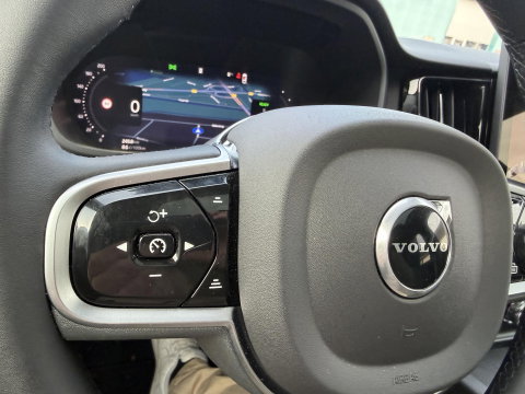 Volvo XC60 2.0 T8 Plug-in hybrid AWD Plus Dark Facelift model l Trekhaak l 360 l 455PK
