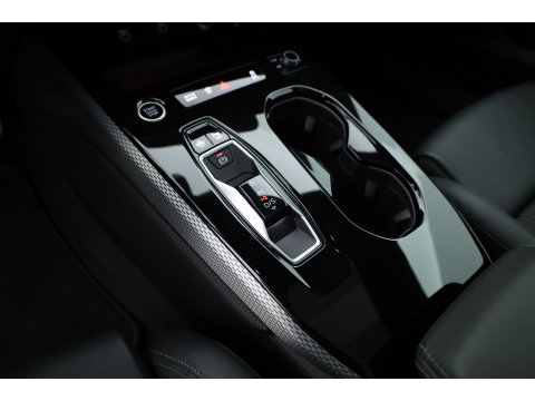 Audi A5 Avant 2.0 e-hybrid quattro Black Line S edition | Rijklaar! | S-Line ''Diamond'' Stoelen | Pano | Adapt. Cruise | Pass Display | 360cam | Matrix LED |