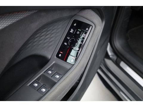 Audi A5 Avant 2.0 e-hybrid quattro Black Line S edition | Rijklaar! | S-Line ''Diamond'' Stoelen | Pano | Adapt. Cruise | Pass Display | 360cam | Matrix LED |