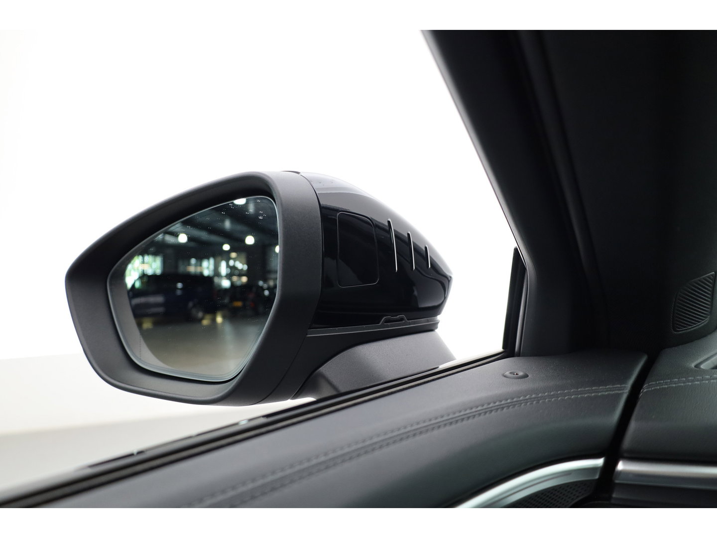 Audi A5 Avant 2.0 e-hybrid quattro Black Line S edition | Rijklaar! | S-Line ''Diamond'' Stoelen | Pano | Adapt. Cruise | Pass Display | 360cam | Matrix LED |