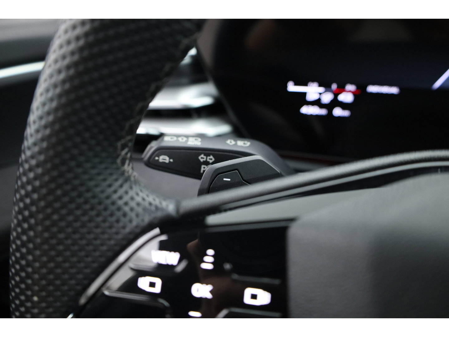 Audi A5 Avant 2.0 e-hybrid quattro Black Line S edition | Rijklaar! | S-Line ''Diamond'' Stoelen | Pano | Adapt. Cruise | Pass Display | 360cam | Matrix LED |