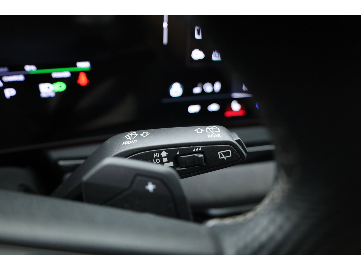 Audi A5 Avant 2.0 e-hybrid quattro Black Line S edition | Rijklaar! | S-Line ''Diamond'' Stoelen | Pano | Adapt. Cruise | Pass Display | 360cam | Matrix LED |