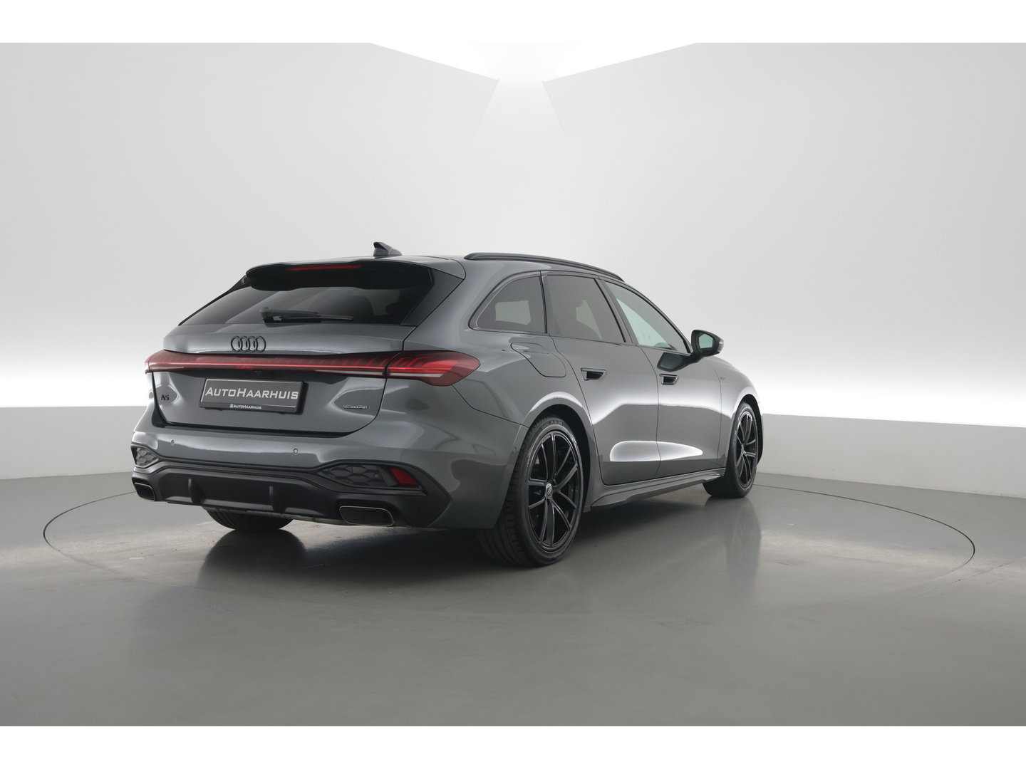 Audi A5 Avant 2.0 e-hybrid quattro Black Line S edition | Rijklaar! | S-Line ''Diamond'' Stoelen | Pano | Adapt. Cruise | Pass Display | 360cam | Matrix LED |