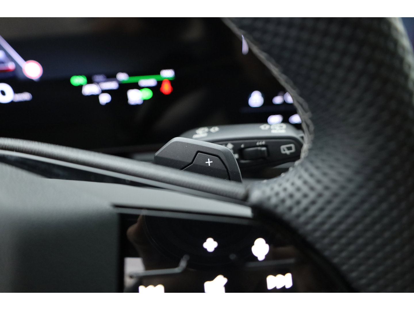 Audi A5 Avant 2.0 e-hybrid quattro Black Line S edition | Rijklaar! | S-Line ''Diamond'' Stoelen | Pano | Adapt. Cruise | Pass Display | 360cam | Matrix LED |