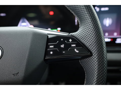 Audi A5 Avant 2.0 e-hybrid quattro Black Line S edition | Rijklaar! | S-Line ''Diamond'' Stoelen | Pano | Adapt. Cruise | Pass Display | 360cam | Matrix LED |