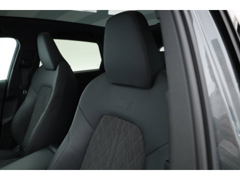 Audi A5 Avant 2.0 e-hybrid quattro Black Line S edition | Rijklaar! | S-Line ''Diamond'' Stoelen | Pano | Adapt. Cruise | Pass Display | 360cam | Matrix LED |
