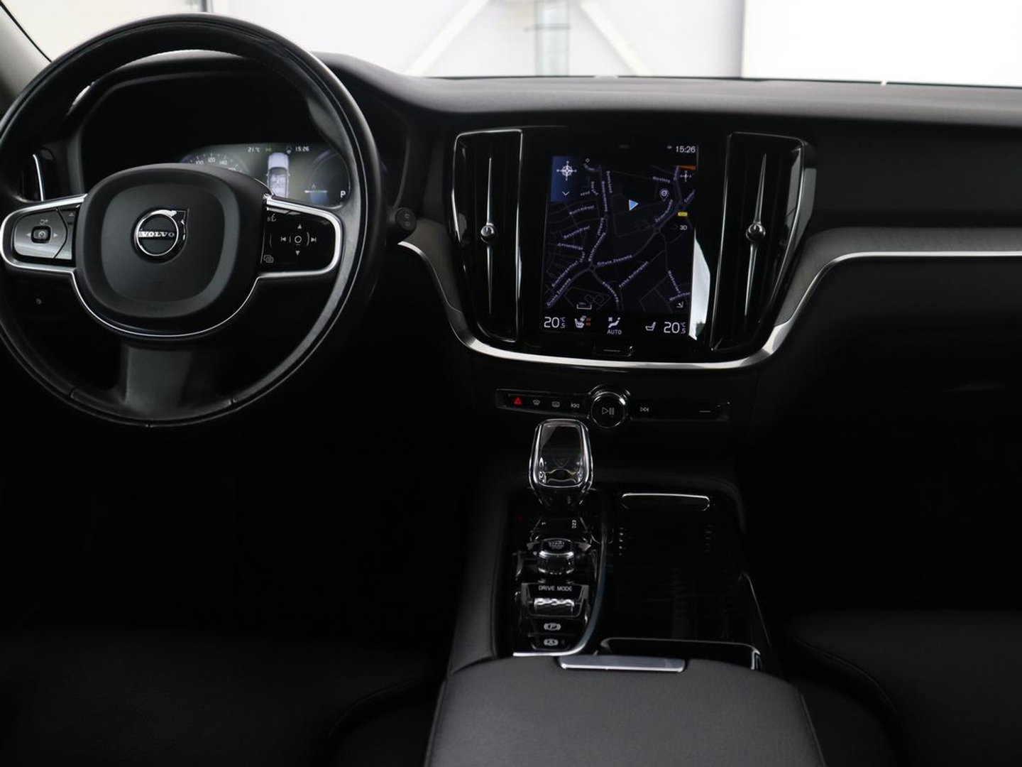 Volvo V60 2.0 T8 Recharge AWD Inscription | SOH 82% | Trekhaak | 360 camera | Leder | Stuur/stoelverwarming | Memory | Adaptive cruise | Full LED |