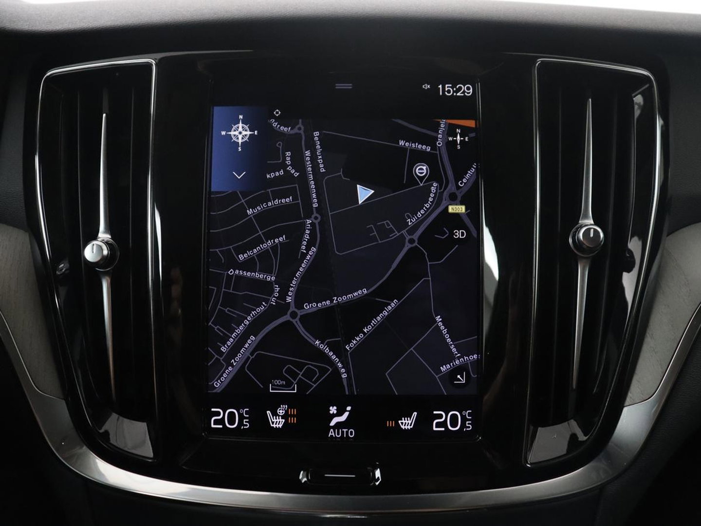 Volvo V60 2.0 T8 Recharge AWD Inscription | SOH 82% | Trekhaak | 360 camera | Leder | Stuur/stoelverwarming | Memory | Adaptive cruise | Full LED |