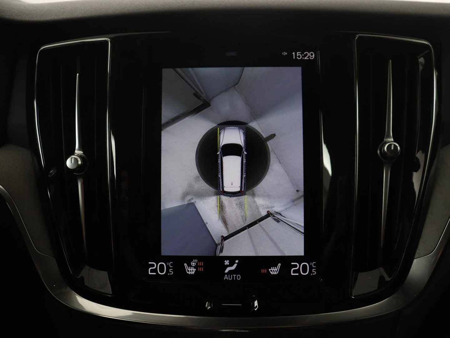 Volvo V60 2.0 T8 Recharge AWD Inscription | SOH 82% | Trekhaak | 360 camera | Leder | Stuur/stoelverwarming | Memory | Adaptive cruise | Full LED |