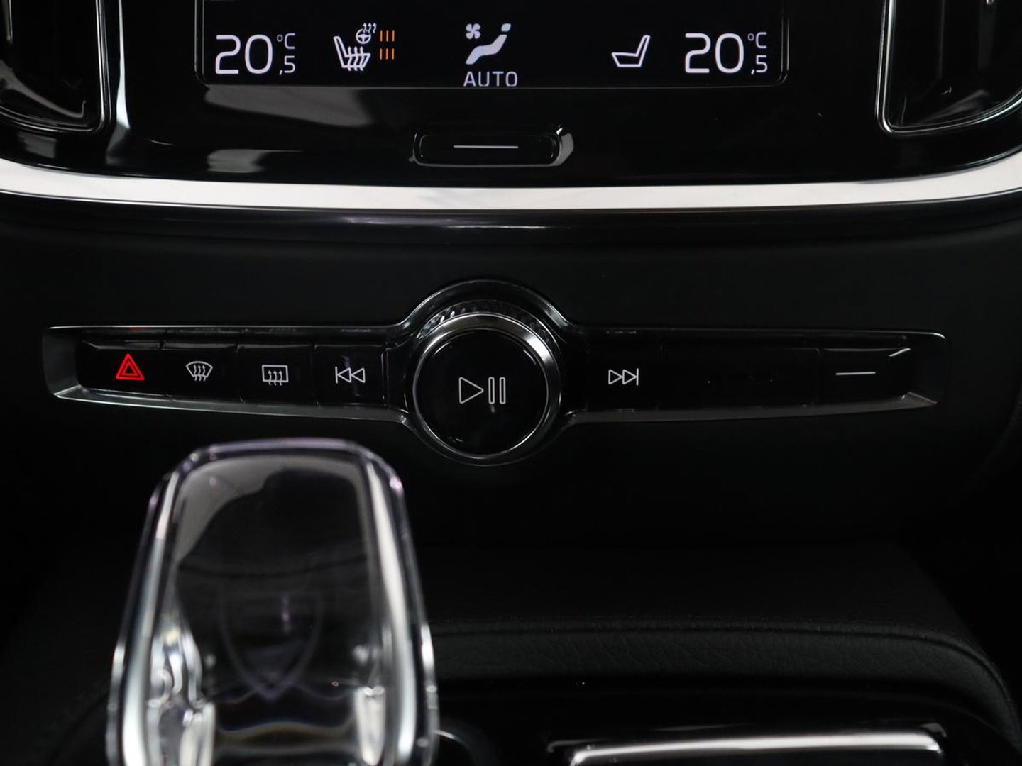 Volvo V60 2.0 T8 Recharge AWD Inscription | SOH 82% | Trekhaak | 360 camera | Leder | Stuur/stoelverwarming | Memory | Adaptive cruise | Full LED |