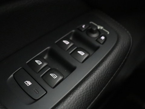 Volvo V60 2.0 T8 Recharge AWD Inscription | SOH 82% | Trekhaak | 360 camera | Leder | Stuur/stoelverwarming | Memory | Adaptive cruise | Full LED |