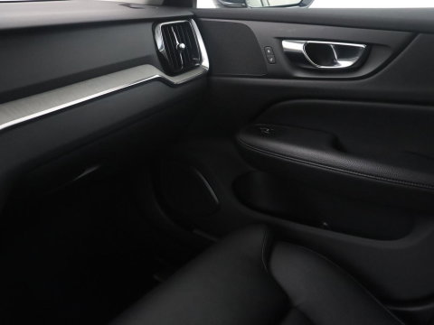 Volvo V60 2.0 T8 Recharge AWD Inscription | SOH 82% | Trekhaak | 360 camera | Leder | Stuur/stoelverwarming | Memory | Adaptive cruise | Full LED |
