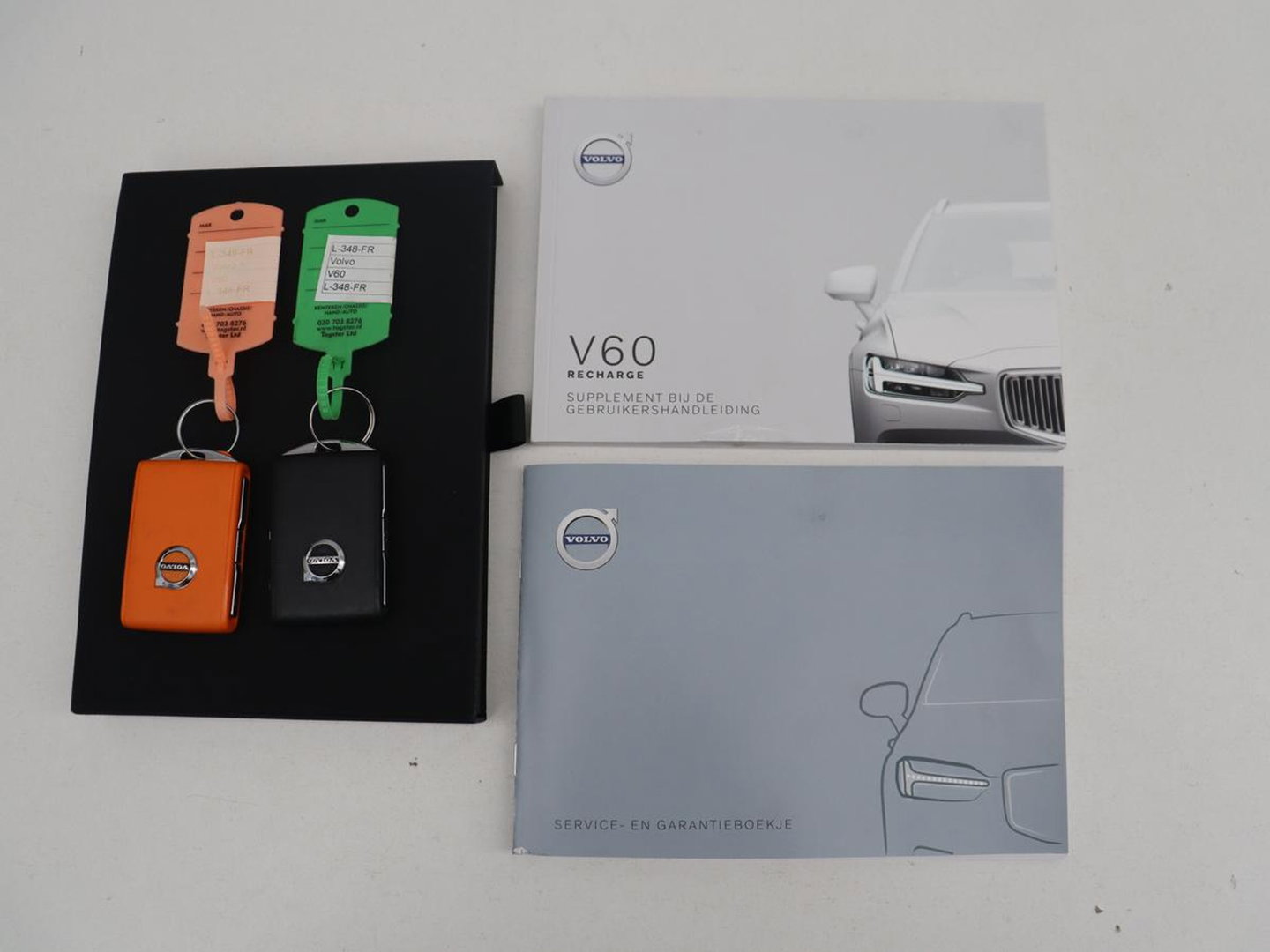 Volvo V60 2.0 T8 Recharge AWD Inscription | SOH 82% | Trekhaak | 360 camera | Leder | Stuur/stoelverwarming | Memory | Adaptive cruise | Full LED |