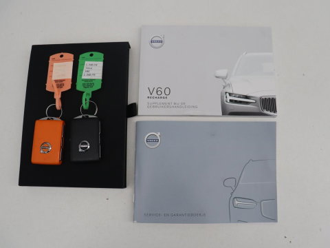 Volvo V60 2.0 T8 Recharge AWD Inscription | SOH 82% | Trekhaak | 360 camera | Leder | Stuur/stoelverwarming | Memory | Adaptive cruise | Full LED |