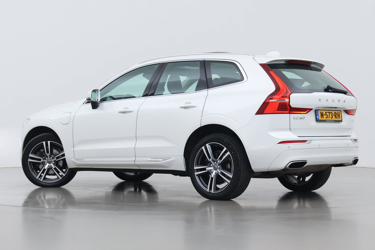Volvo XC60 T6 Inscription | Harman/Kardon | Panoramadak | Pilot Assist | BLIS | Standkachel | Stoel+Stuurverwarming | ACC