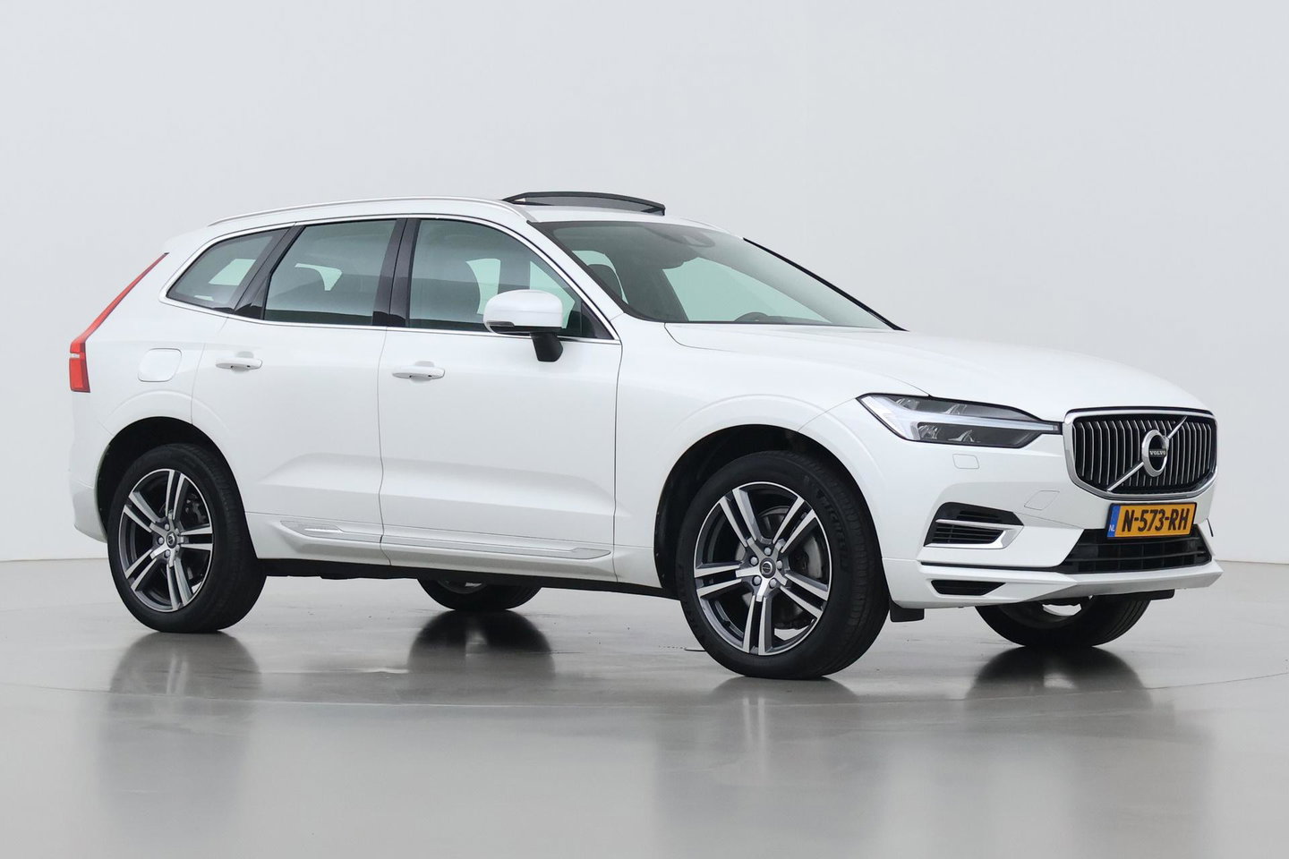 Volvo XC60 T6 Inscription | Harman/Kardon | Panoramadak | Pilot Assist | BLIS | Standkachel | Stoel+Stuurverwarming | ACC