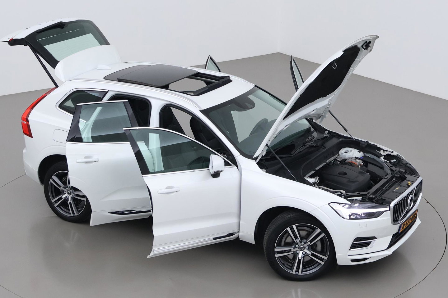 Volvo XC60 T6 Inscription | Harman/Kardon | Panoramadak | Pilot Assist | BLIS | Standkachel | Stoel+Stuurverwarming | ACC