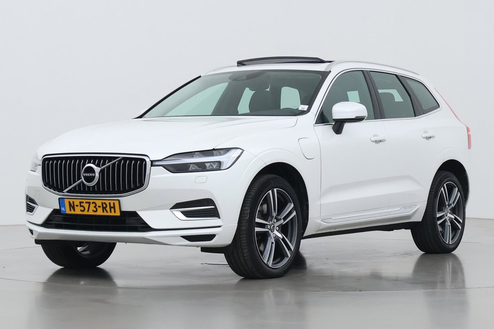 Volvo XC60 T6 Inscription | Harman/Kardon | Panoramadak | Pilot Assist | BLIS | Standkachel | Stoel+Stuurverwarming | ACC