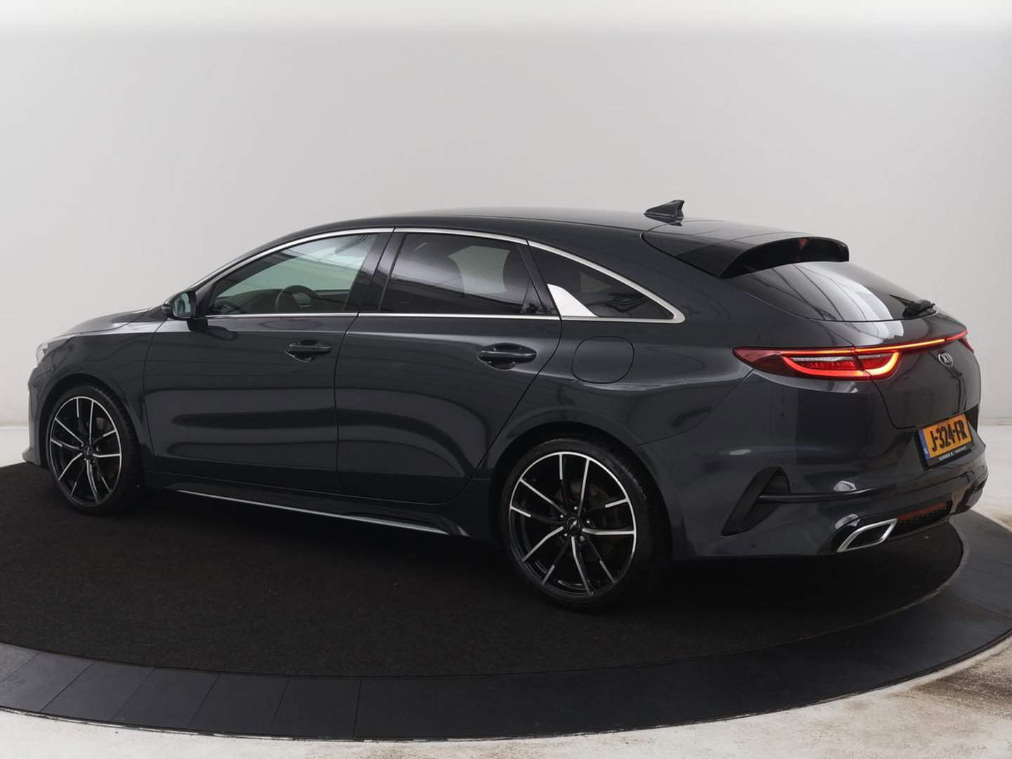 Kia ProCeed 1.4 T-GDI GT-Line | Leder/alcantara | Stuur/stoel verwarming | Climate control | Camera | Virtual Dash. | Carplay | Full LED | Park assist |