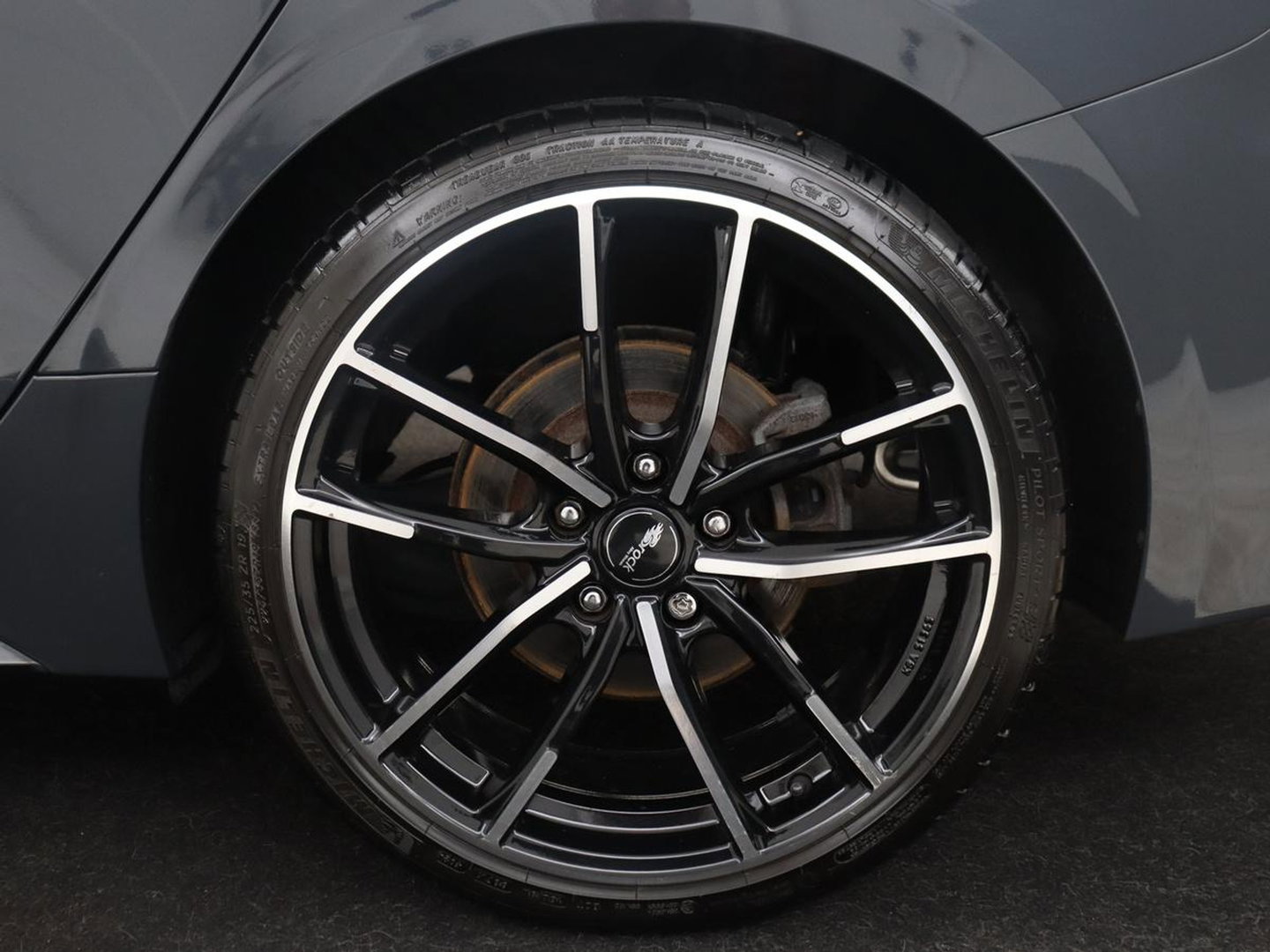 Kia ProCeed 1.4 T-GDI GT-Line | Leder/alcantara | Stuur/stoel verwarming | Climate control | Camera | Virtual Dash. | Carplay | Full LED | Park assist |