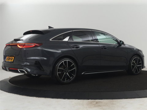 Kia ProCeed 1.4 T-GDI GT-Line | Leder/alcantara | Stuur/stoel verwarming | Climate control | Camera | Virtual Dash. | Carplay | Full LED | Park assist |
