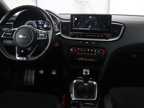 Kia ProCeed 1.4 T-GDI GT-Line | Leder/alcantara | Stuur/stoel verwarming | Climate control | Camera | Virtual Dash. | Carplay | Full LED | Park assist |