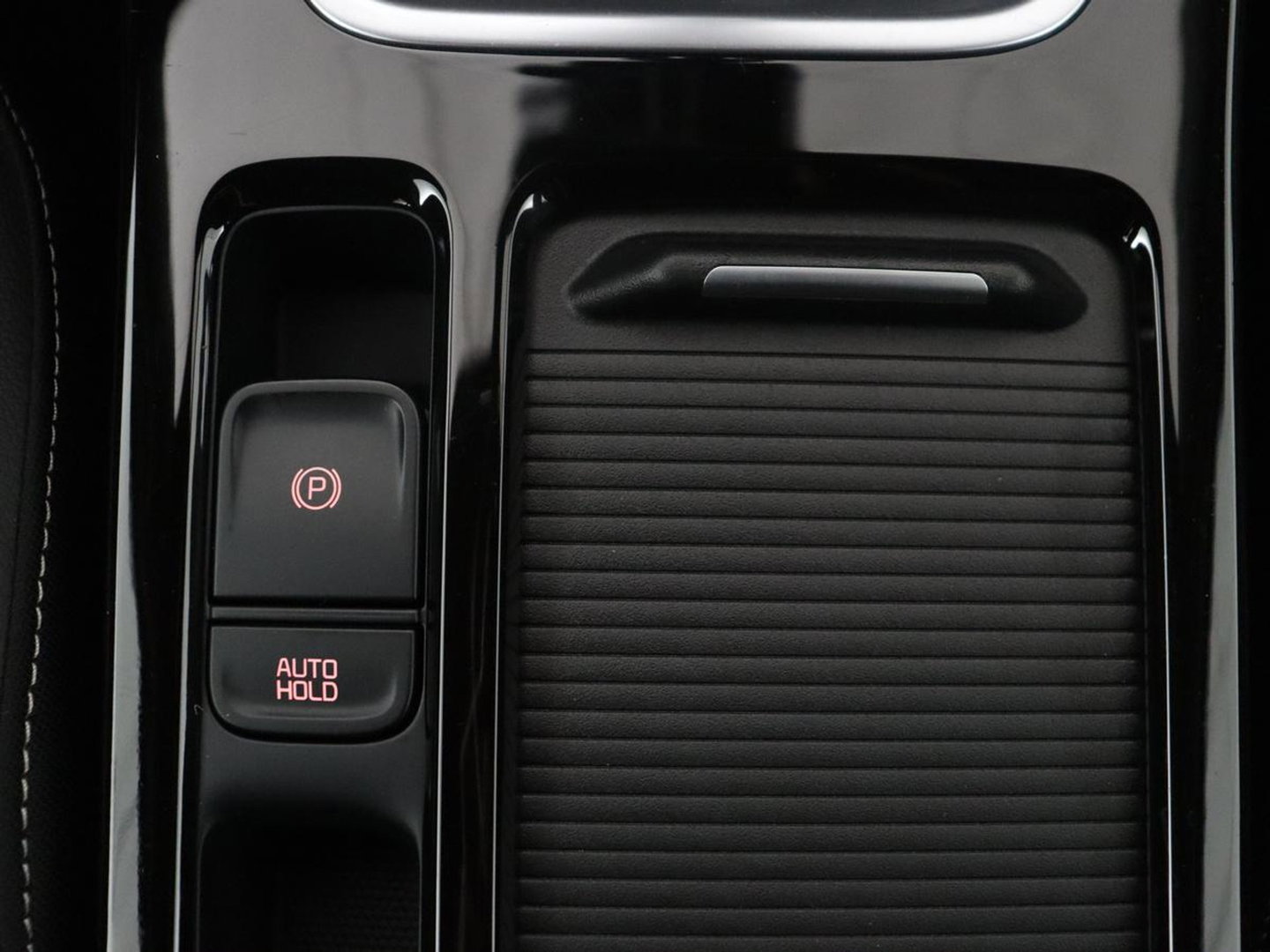 Kia ProCeed 1.4 T-GDI GT-Line | Leder/alcantara | Stuur/stoel verwarming | Climate control | Camera | Virtual Dash. | Carplay | Full LED | Park assist |