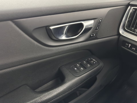 Volvo V60 2.0 T6 Recharge AWD Inscription (Plug-in) (INCL-BTW) Aut. *PANO | LEATHER | FULL-LED | MEMORY-PACK | KEYLESS | DIGI-COCKPIT | NAVI-FULLMAP | HEATED-SPORTSEATS | ECC | CRUISE | DAB | TOWBAR | 19''ALU*