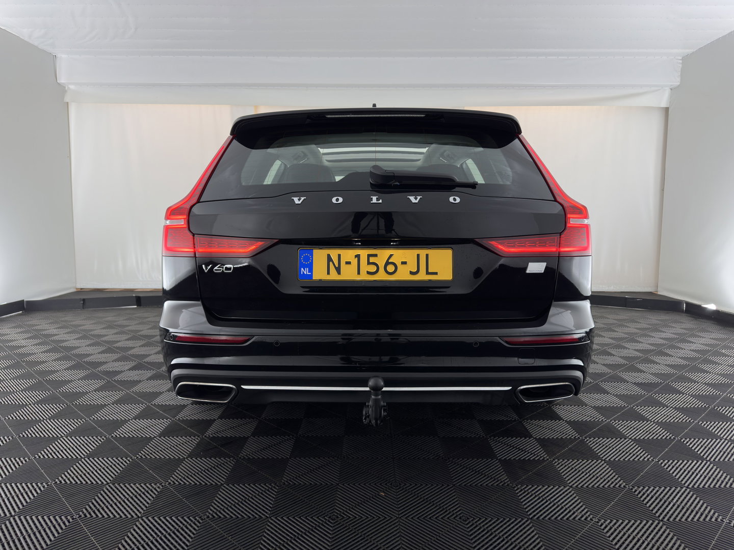 Volvo V60 2.0 T6 Recharge AWD Inscription (Plug-in) (INCL-BTW) Aut. *PANO | LEATHER | FULL-LED | MEMORY-PACK | KEYLESS | DIGI-COCKPIT | NAVI-FULLMAP | HEATED-SPORTSEATS | ECC | CRUISE | DAB | TOWBAR | 19''ALU*