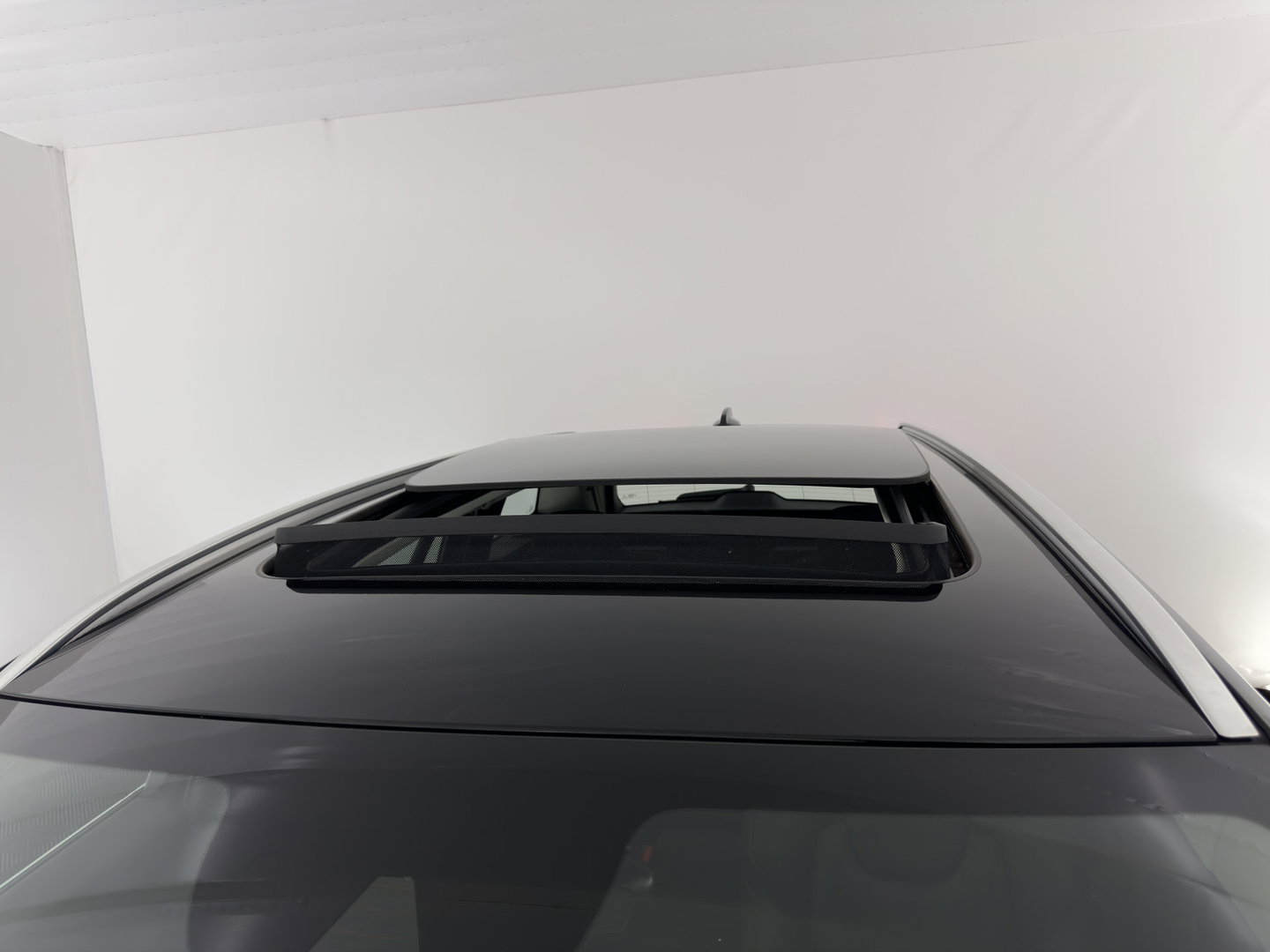 Volvo V60 2.0 T6 Recharge AWD Inscription (Plug-in) (INCL-BTW) Aut. *PANO | LEATHER | FULL-LED | MEMORY-PACK | KEYLESS | DIGI-COCKPIT | NAVI-FULLMAP | HEATED-SPORTSEATS | ECC | CRUISE | DAB | TOWBAR | 19''ALU*
