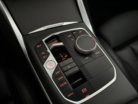 BMW 3 Serie Touring 330e Touring Pano|Drive Assist|Blindspot|H/K|Trekhaak