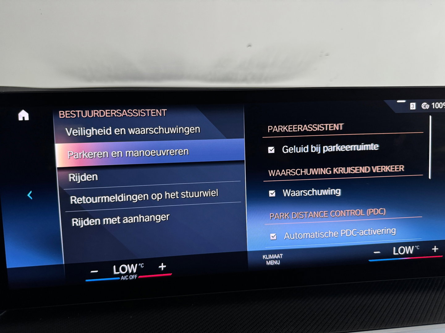 BMW 3 Serie Touring 330e Touring Pano|Drive Assist|Blindspot|H/K|Trekhaak