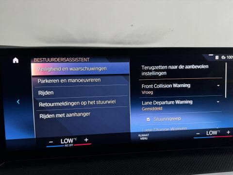 BMW 3 Serie Touring 330e Touring Pano|Drive Assist|Blindspot|H/K|Trekhaak