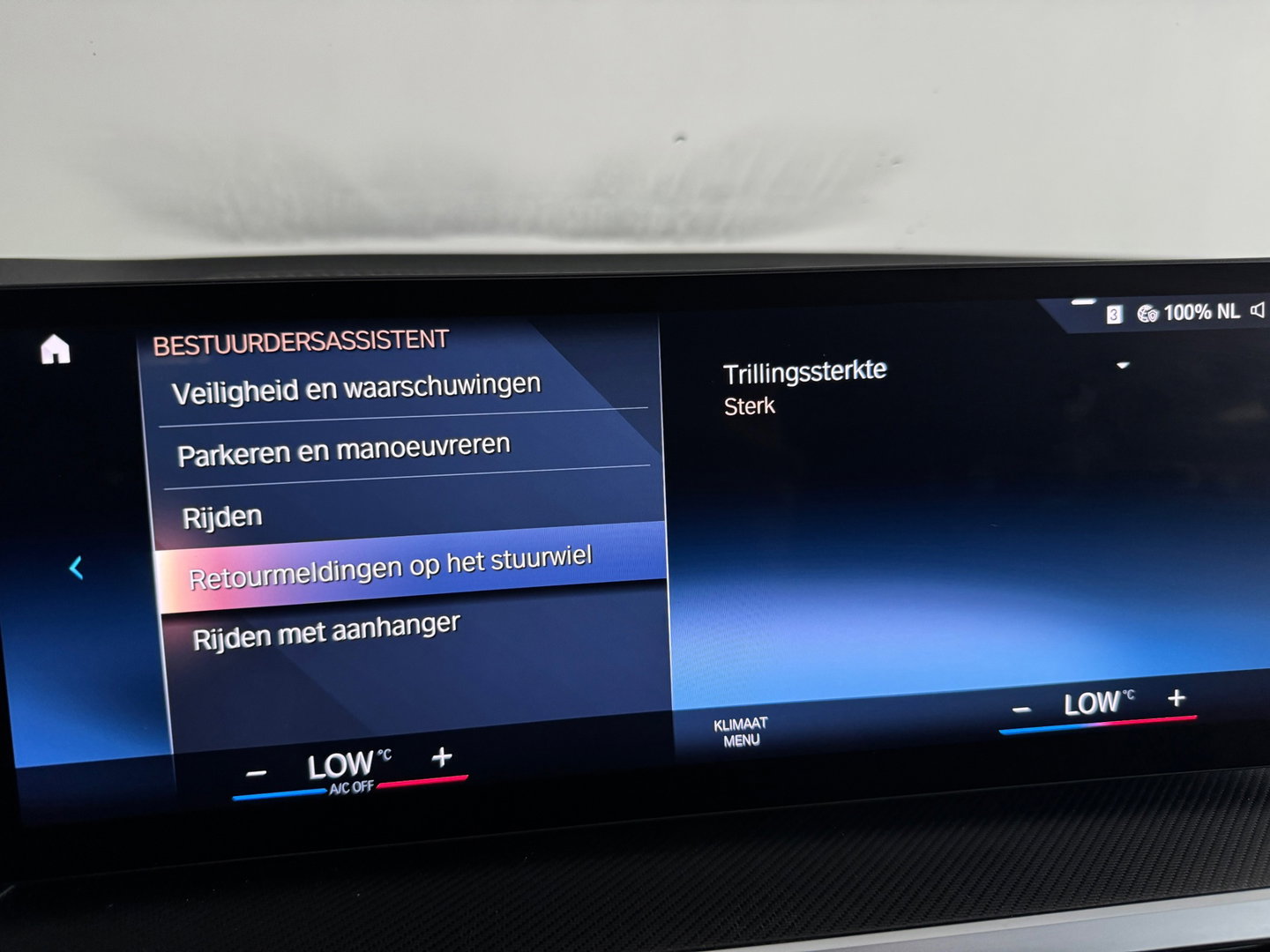 BMW 3 Serie Touring 330e Touring Pano|Drive Assist|Blindspot|H/K|Trekhaak