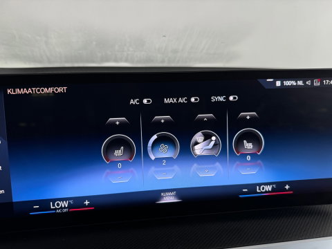 BMW 3 Serie Touring 330e Touring Pano|Drive Assist|Blindspot|H/K|Trekhaak
