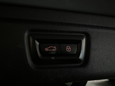 BMW 3 Serie Touring 330e Touring Pano|Drive Assist|Blindspot|H/K|Trekhaak