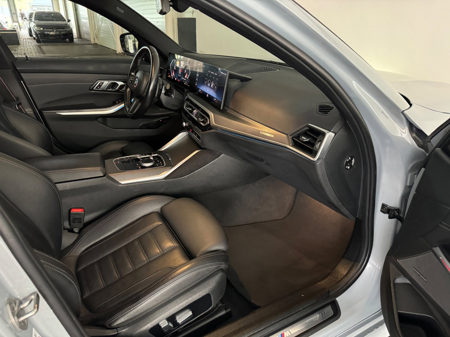 BMW 3 Serie Touring 330e Touring Pano|Drive Assist|Blindspot|H/K|Trekhaak