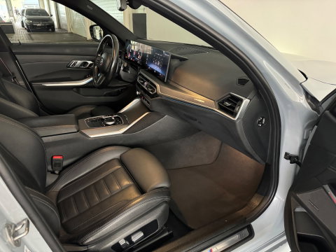 BMW 3 Serie Touring 330e Touring Pano|Drive Assist|Blindspot|H/K|Trekhaak