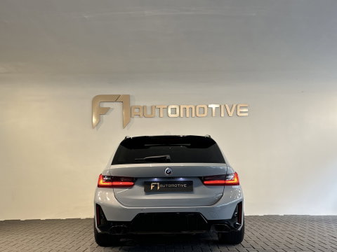 BMW 3 Serie Touring 330e Touring Pano|Drive Assist|Blindspot|H/K|Trekhaak