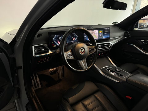 BMW 3 Serie Touring 330e Touring Pano|Drive Assist|Blindspot|H/K|Trekhaak